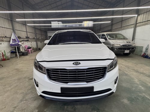 ឡានលក់ Kia carnival 2016