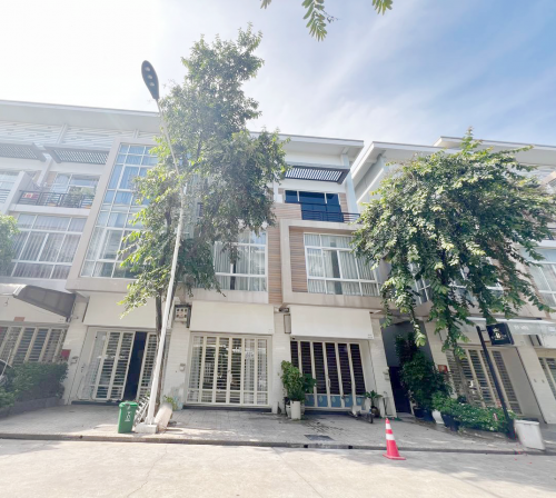 ផ្ទះអាជីវកម្មសម្រាប់ជួល | Shophouse for Rent