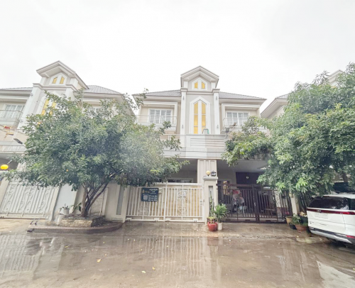 វីឡាភ្លោះសម្រាប់ជួល | Villa Twin for Rent