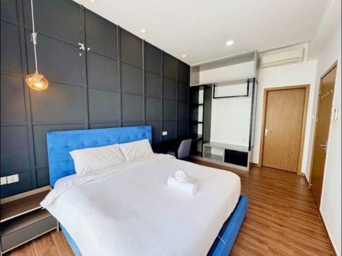 2 Bedrooms for Rent at Skyline