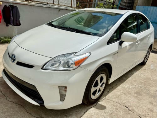 2014 Prius Option 4