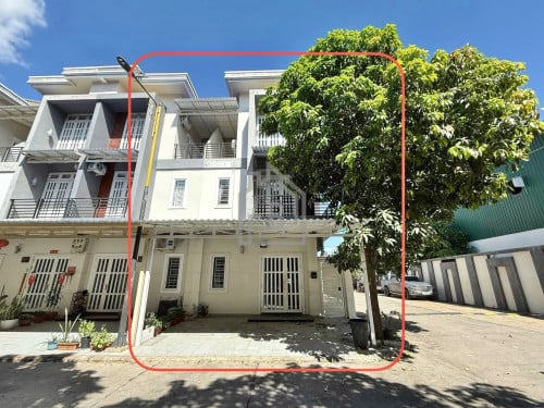 Corner House 3 Bedrooms for RENT near AEON Mall2_Sen Sok