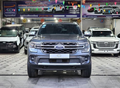 FORD EVEREST TITANIUM 2023 (ប្រផេះ)