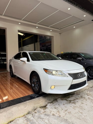 Lexus ES300h Full Premium 2013 ឡាន​ស្អាត​ តម្លៃ​ល្អ​29,500$ចរចា​