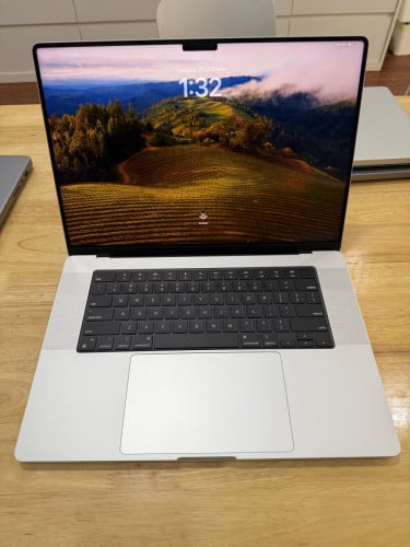 MacBook Pro 2021 16” M1 Pro 16G/1TB Battery 100%