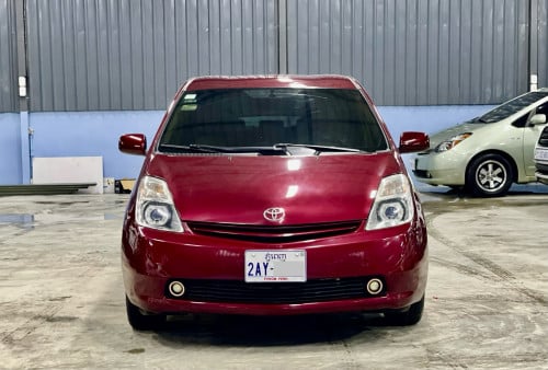 Prius Full Option 05 ក្រហម