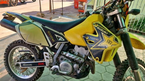 SUZUKI DRZ 400 DIRTBIKE
