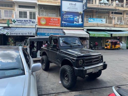 Suzuki Samurai offroad រៀបចំស្រេច លែងហើយ