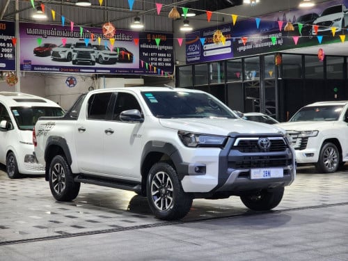 Toyota Hilux Really 2022 ឡានថ្មីខ្លាំងសុីនម៉ាជុំធានា