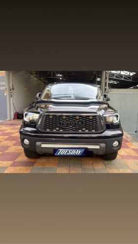 Tundra 2010 2BP ភ្នំពេញ Platinum កាពីតាស សំបុកឃ្មូំហ្សីន 100% អត់ កាត់ ត អត់ ប្តូរពណ៏ ម្ចាស់ដេីម