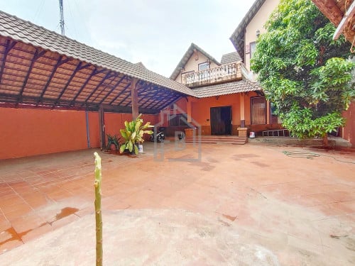 Villa 4 Rooms for RENT near Phnom Penh Sport Club