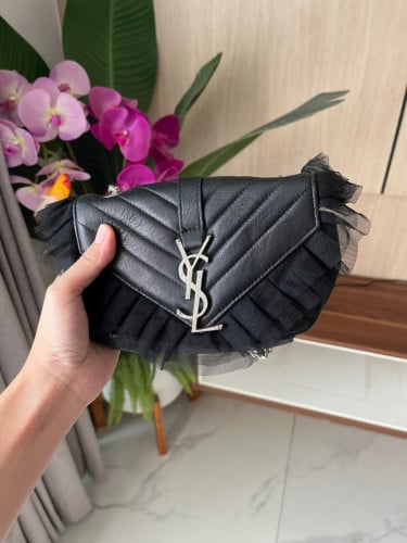 កាបូបដៃ YSL Purse (used)