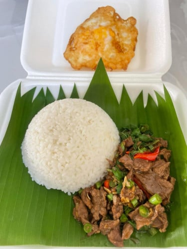 បាយឆាម្រះព្រៅសាច់គោ