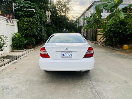 ឡាន ស្អាត មិនមានបុកប៉ះ