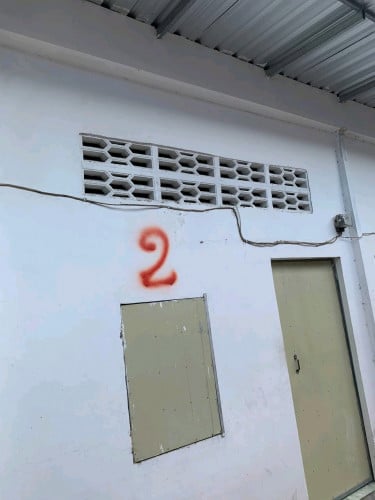 បន្ទប់ជិតផ្សារតូច