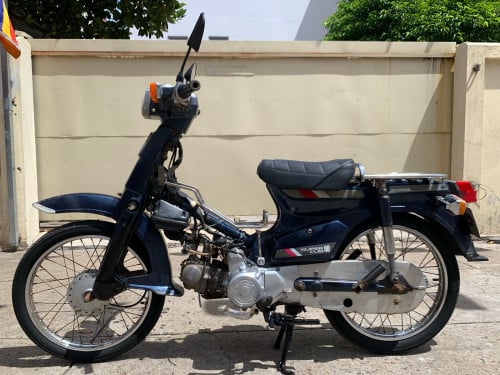 ម៉ូតូលក់​