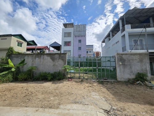 ដីលក់ នៅជិតផ្សារឈូកមាស