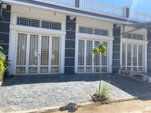 ផ្ទះលក់ក្បែផ្លូវជាតិលេខ៣