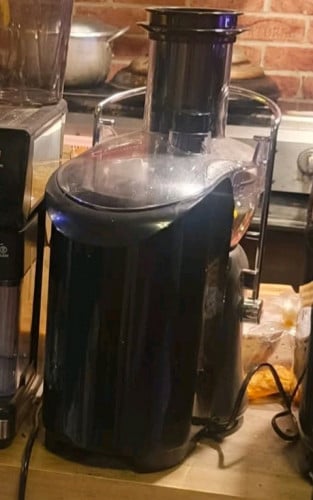 លក់សុីនបញ្ចាំងស្លាយ៤០$នឹងម៉ាសុីនកិនទឹកផហលែឈេី៥០$មិនដែរប្រេីធានា