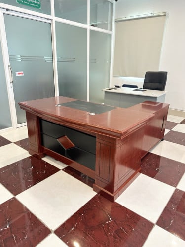 តុប្រធាន