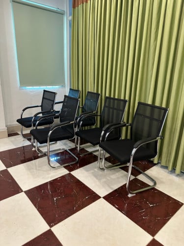 កៅអីសំណាស់