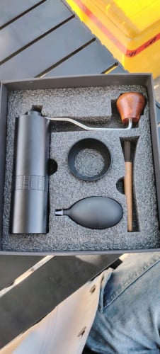 ប្រដាប់កិនទ្រព្យកាហ្វេធ្មេញដែក