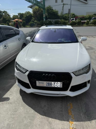 ឡានលក់ ហ្សុីន 1ជុំ  full option 2012  up 2022 SR7