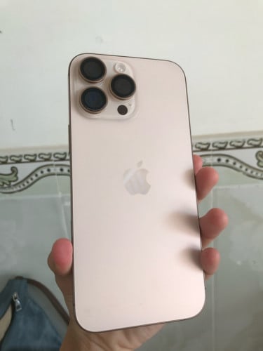 លក់របស់ប្រើផ្ទាល់ដៃ 16 pm តម្លៃ 1060$ 256G X/A SIM2 ធានា១ឆ្នាំ