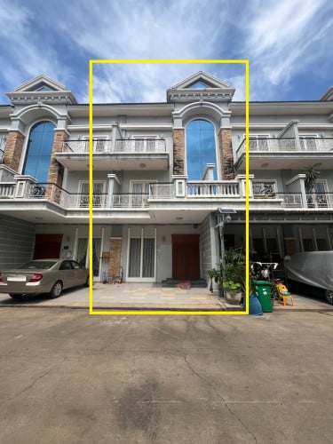 វីឡាកូនកាត់សម្រាប់ជួល នៅបុរី វិមានភ្នំពេញ 598