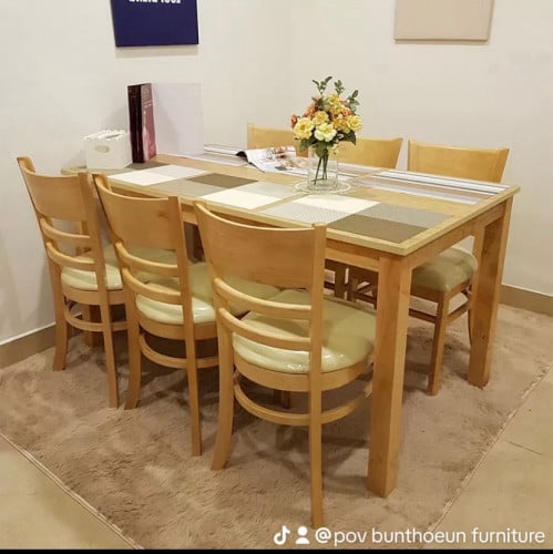 ឈុត​តុ​បាយ​កៅអី​6