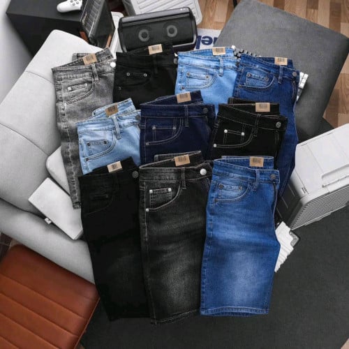 ម៉ូតខោត្រឹមជង្គង់ មានច្រេីន​ពណ៌​ Levi’s 519Size 29-30-31-32-34-36ស្លៀក​បាន​ពី​(45-100kg)