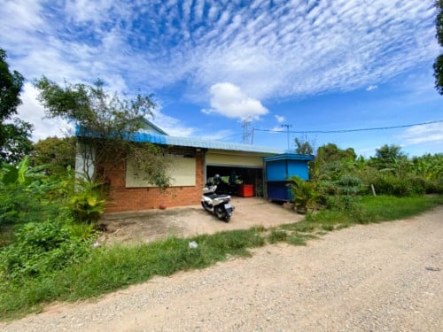 ๐ฆHouse Available for Urgent Sale at a Special Price (Negotiable).
