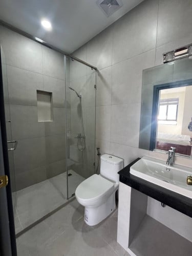 Brand new - 1 big bedroom