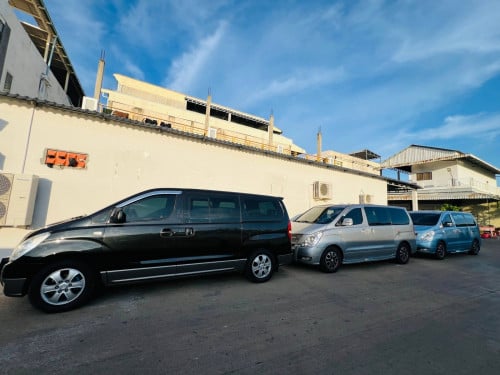 Car van 12 set for rental