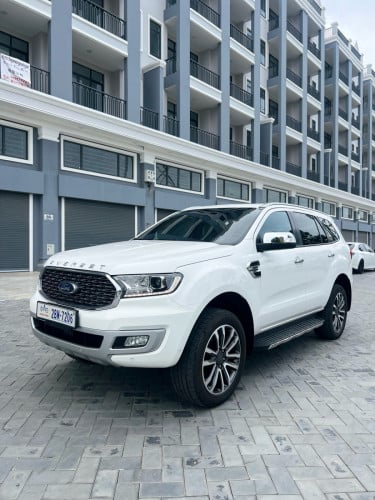Ford Everest 2021 Bitubo 2.0 Titanium 20000kmជាង✅ទឹកថ្នាំហ្សីនជុំ សោ2ក្រាប់ឡានថ្មីគ្មានកន្លែងទាស់