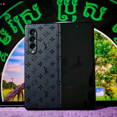 Galaxy Z Fold3 5G Sim2 ក្រុមហ៊ុន(វ៉ៃដូរបាន)មានធានាច្បាស់លាស់ត្រឹមត្រូវ