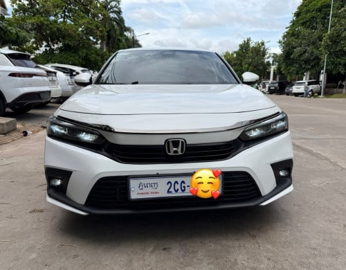 HONDA. CIVIC.  2022.  ប្រេីរបានជាង 4 មុឺន Kg