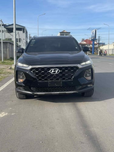 Hyundai Santa-Fe year 2019