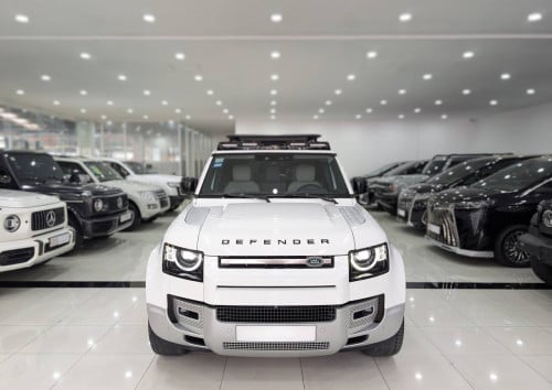 Land Rover Defender 130 2023