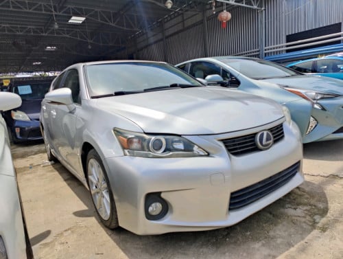Lexus CT200h 2103 Full