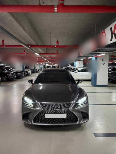 Lexus LS 500h HYBRID Full Options Platinum• Year : 2018   ( Low Km )