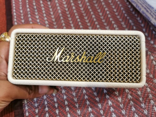 Marshall​ emberton​ III​ នៅស្អាត99%ធានាសុីន