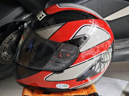 Original Japan: មួកសុវត្ថិភាពមួយទឹកជប៉ុនសុទ្ធ១០០% មិនទាន់ជួសជុល