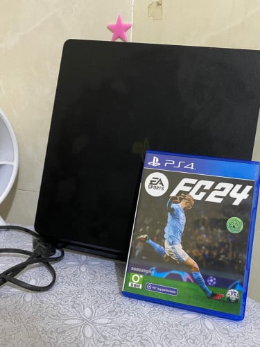 Ps4 slim and free ea fc24