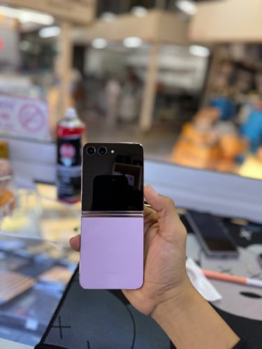 Samsung zfilp 5 ក្រុមហ៊ុន sim2 256G ស្អាត99.99%