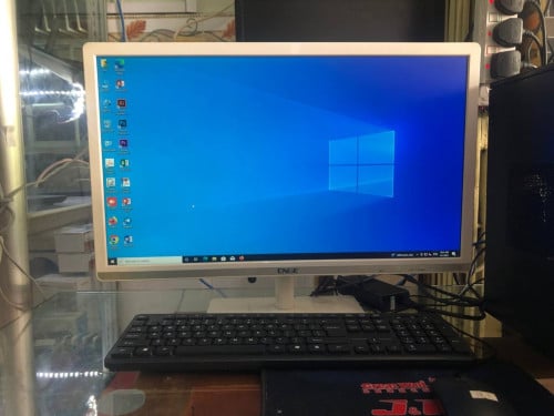 Sceen 24" មួយ95$