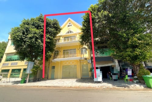 Shophouse for Rent Near Riverside – Prime Location
