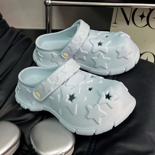 ស្បែកជើង