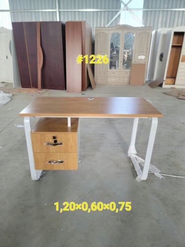 តុការិយាល័យ ខ្នាត 1.2m x 0.6m