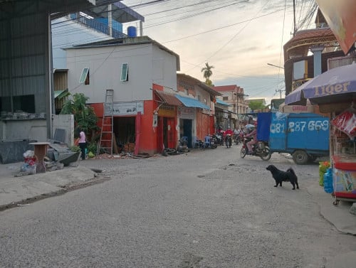 តូបកែងផ្លូវ ជួល220